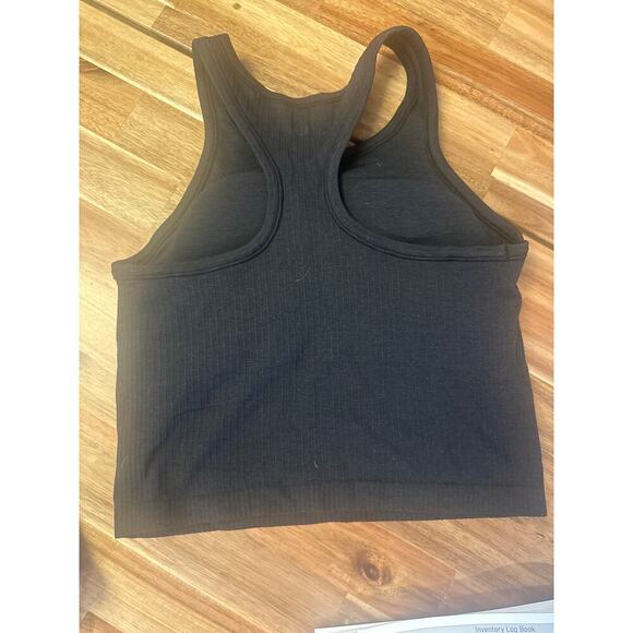 Lululemon Tank Top with removable pads Black womens size 6 - Picture 2 of 4